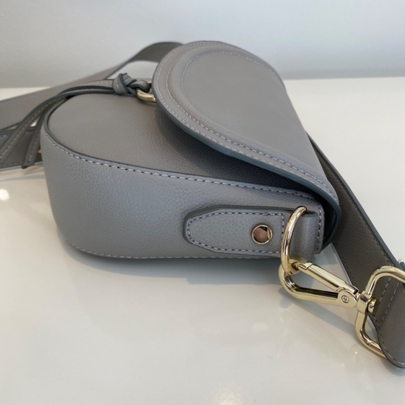 *NWOT* Indigo Grey Faux Leather Crossbody Bag - Picture 14 of 16